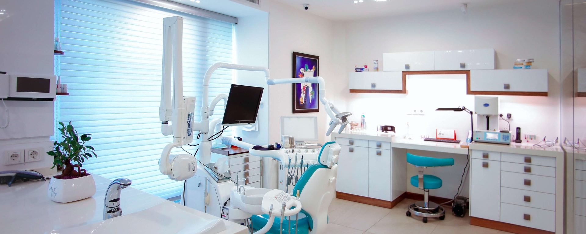 how do you become a dental hygienist