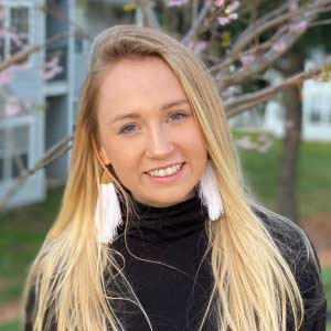 headshot of Corinna Kraemer